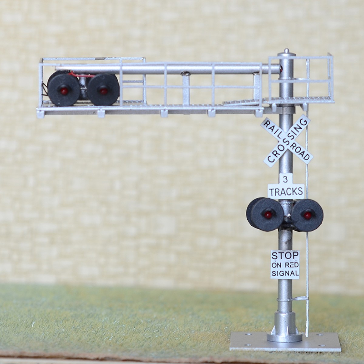 1 x HO scale model railroad cantilever grade crossing signal 3 tracks #C38